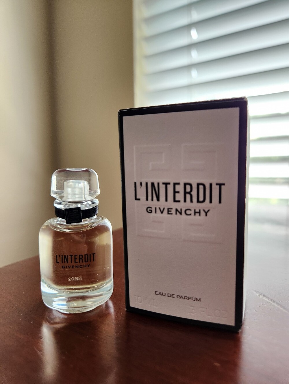 Givenchy L'Iinterdit Edp Mini Travel Size 10 ml